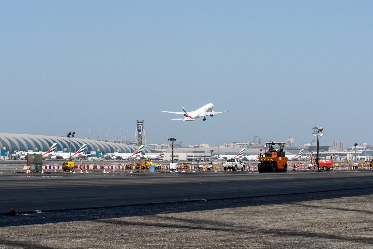 Dubai Airports Northern Runway Readies For Completion Arabia Travel News